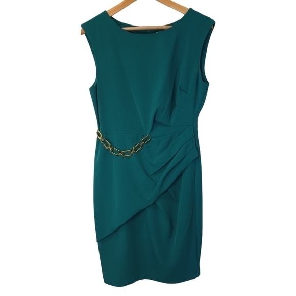 Sandra Darren Green Short Sleeved Dress with Gold Detail and Ruching - Picture 3 of 9